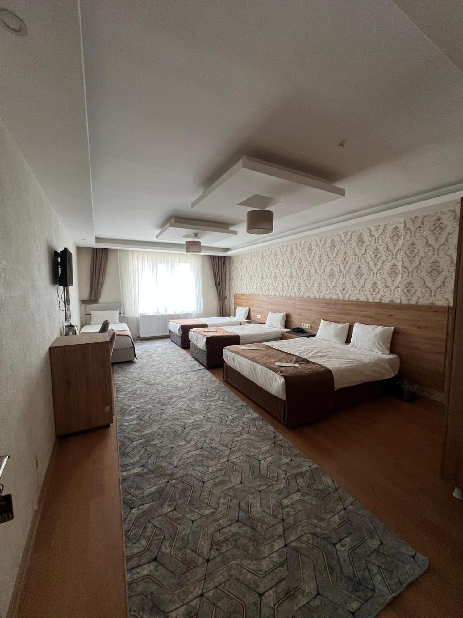 Indiana Hotel 반 외부 사진