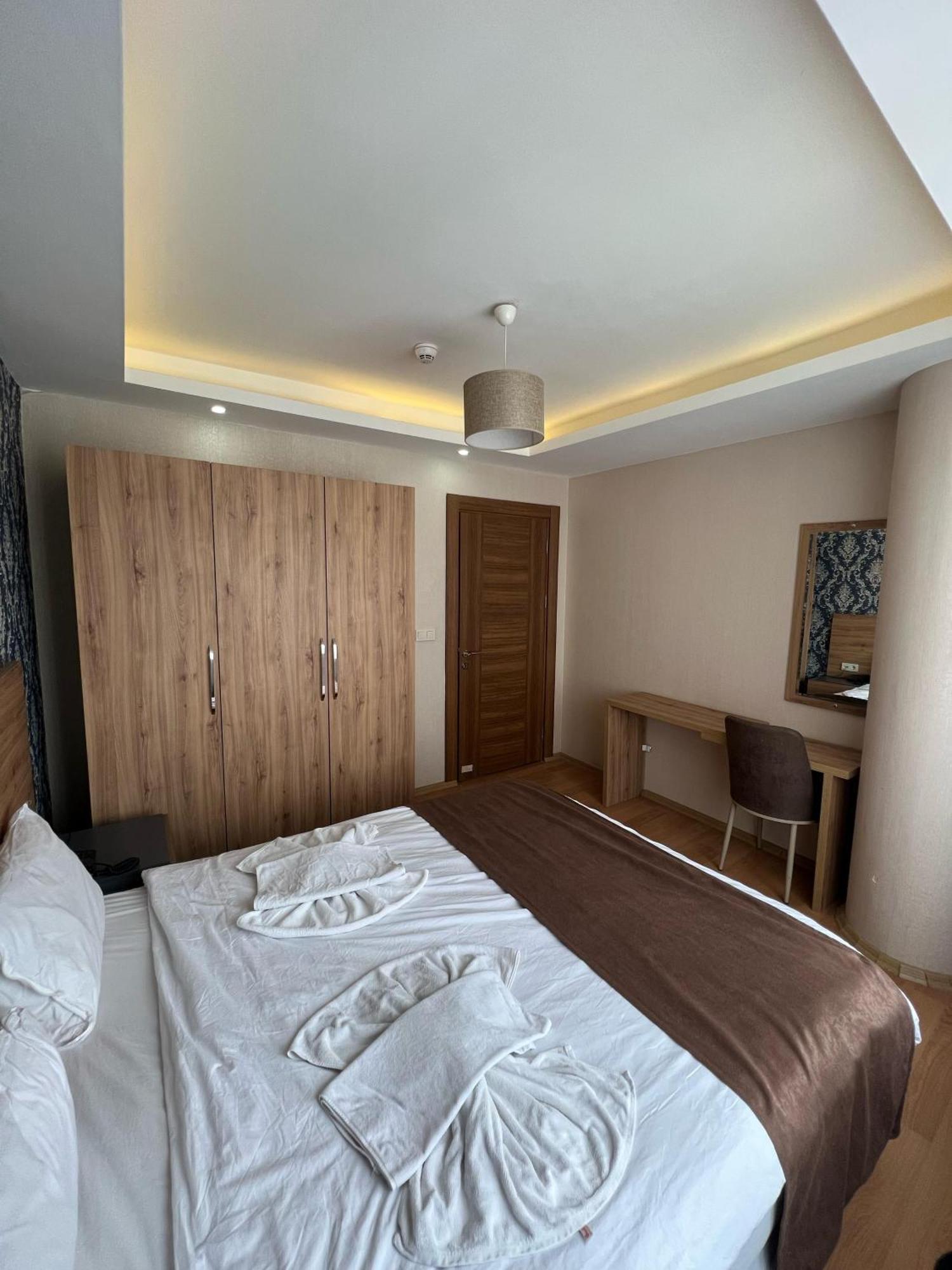 Indiana Hotel 반 외부 사진